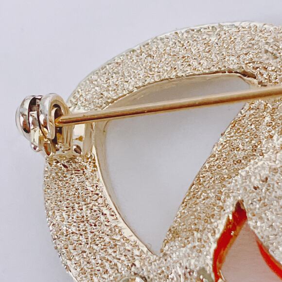 Vintage Signed Sarah Coventry 1960s Atomic Brooch Modernist Gold Tone Orange - Picture 7 of 8